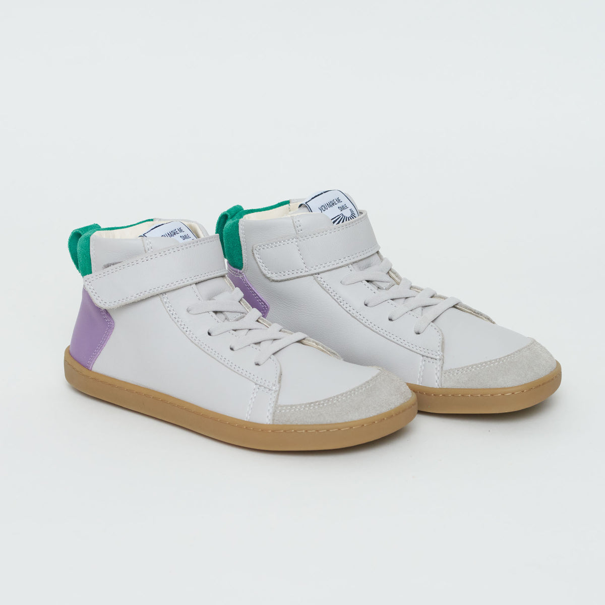 Mikusasa Barfußsneaker Izi mit Klettverschluss - Seitenansicht Paar